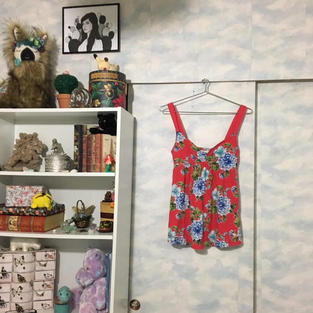 Abercrombie Coral Flowers Tank M
